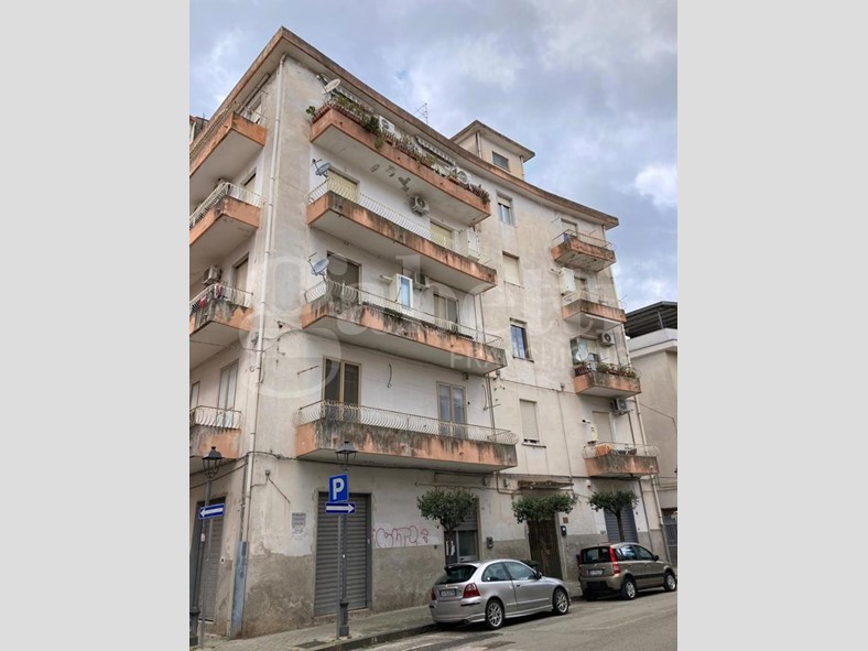 Bilocale in Vendita a Battipaglia, 75'000€, 59 m²