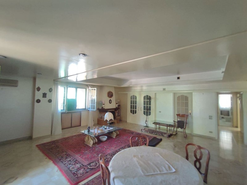 Villa in Vendita a Palermo, 540'000€, 550 m²