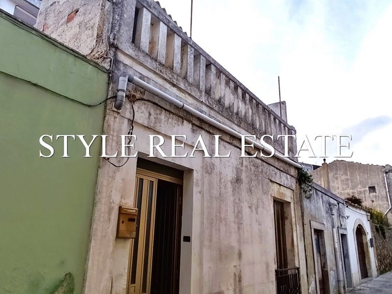 Quadrilocale in Vendita a Palazzolo Acreide, zona CENTRO STORICO, 49'000€, 90 m²