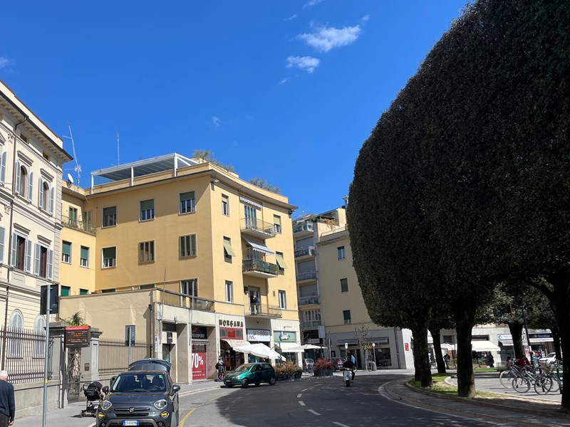 Appartamento in Vendita a Arezzo, zona Centro, 528'000&euro;, 176 m², arredato