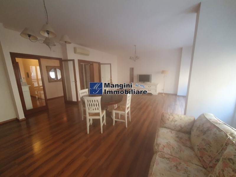 Quadrilocale in Vendita a Livorno, 300'000€, 145 m²
