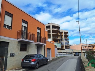 Villa in Vendita a Messina, 150'000€, 165 m²