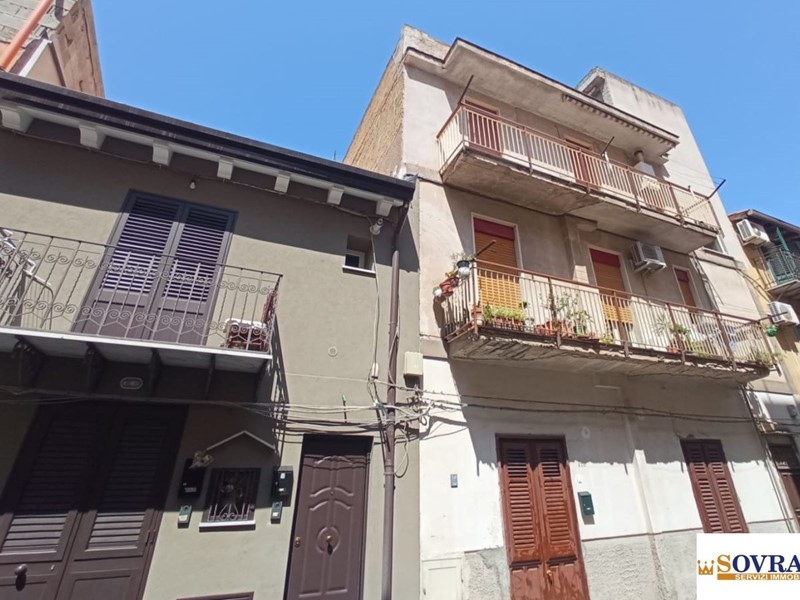 Quadrilocale in Vendita a Palermo, 85'000€, 90 m²