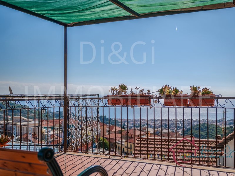 Casa Semi Indipendente in Vendita a Alassio, 258'000€, 90 m²