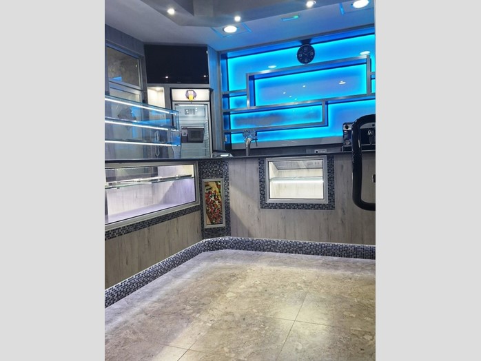 Negozio in Vendita a Messina, 45 m²