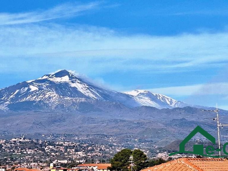 Trilocale in Vendita a San Gregorio di Catania, 83'000&euro;, 75 m²
