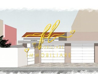 Capannone in Vendita a Cecina, 180'000€, 102 m²