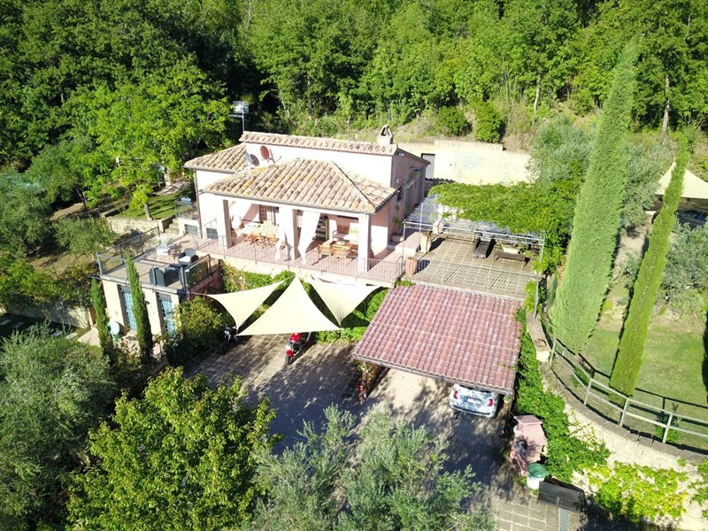 Villa in Vendita a Manciano, 1'290'000€, 220 m², arredato, con Box