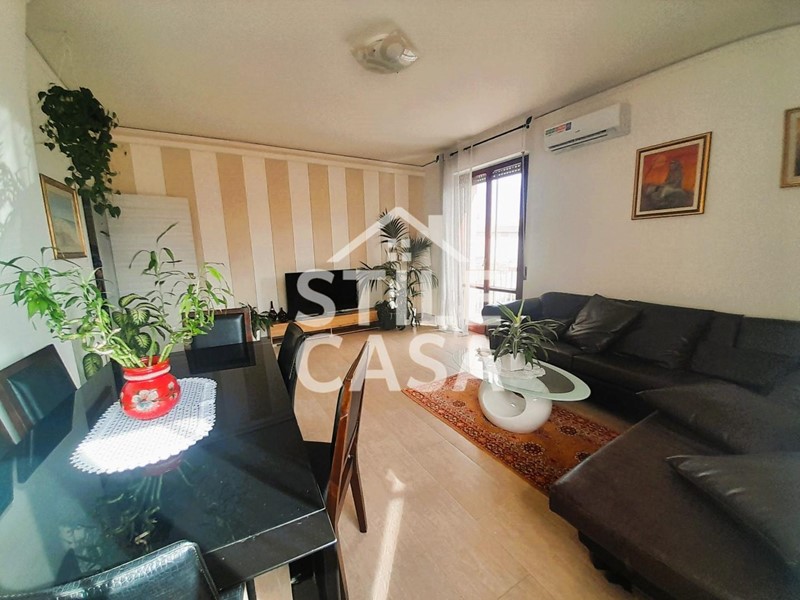 Quadrilocale in Vendita a Pisa, 300'000€, 105 m², arredato, con Box