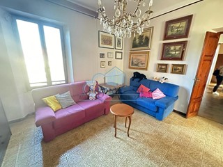 Appartamento in Vendita a Ameglia, 170'000€, 150 m²