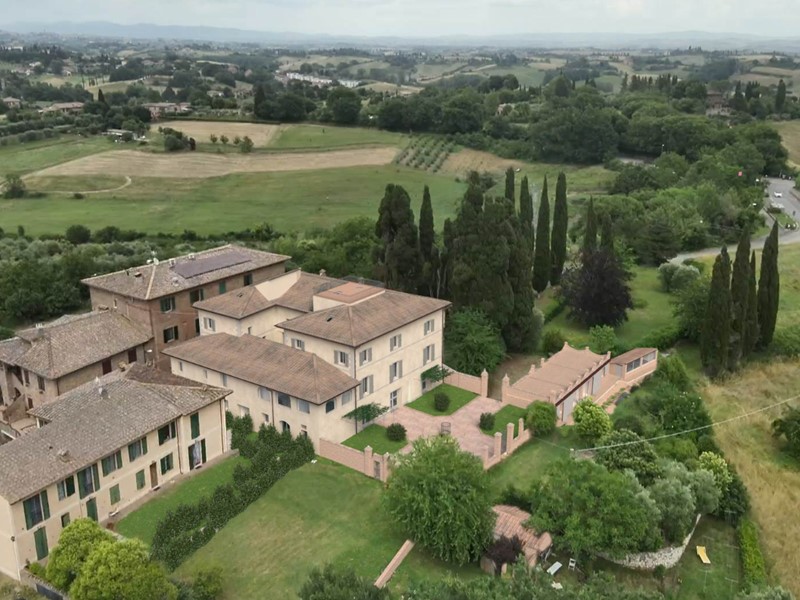 Casa Indipendente in Vendita a Sovicille, zona Carpineto, 420'000€, 97 m²