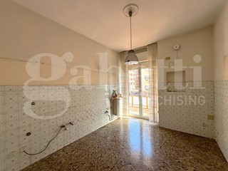 Trilocale in Vendita a Bari, 235'000€, 105 m²