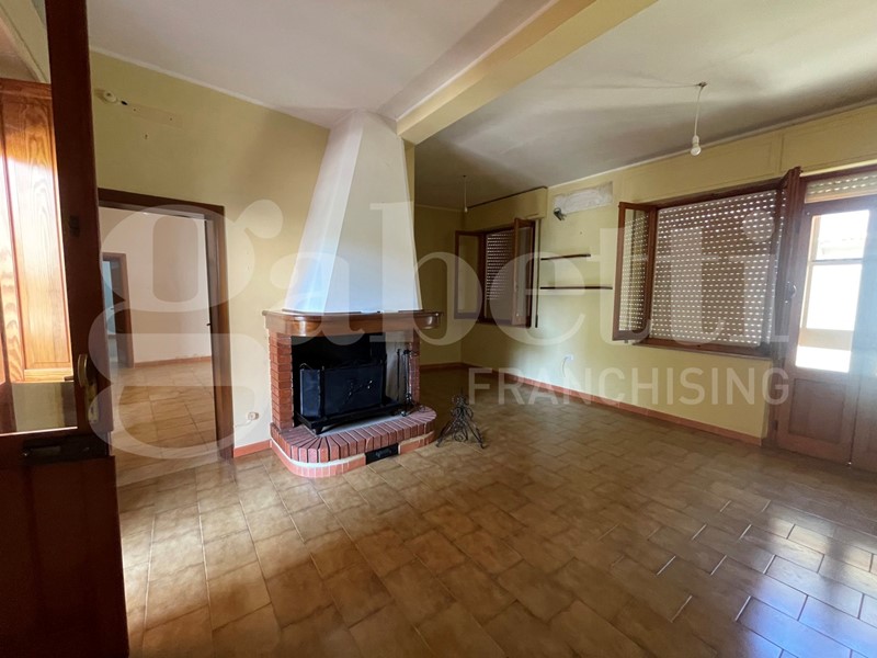 Quadrilocale in Vendita a Terralba, 110'000€, 110 m²
