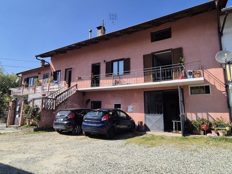 Quadrilocale in Vendita a Cantalupa, 120'000€, 125 m²