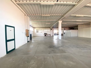 Capannone in Vendita a Merlara, 69'000€, 532 m²