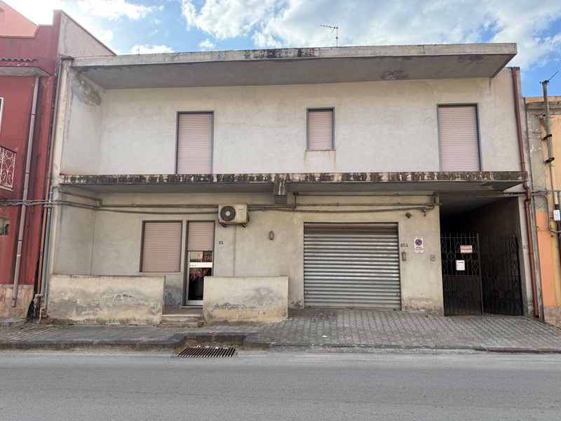 Casa Indipendente in Vendita a Terme Vigliatore, 100'000€, 350 m²