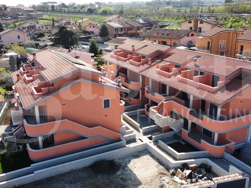 Box in Vendita a Colonna, 22'000€, 21 m²