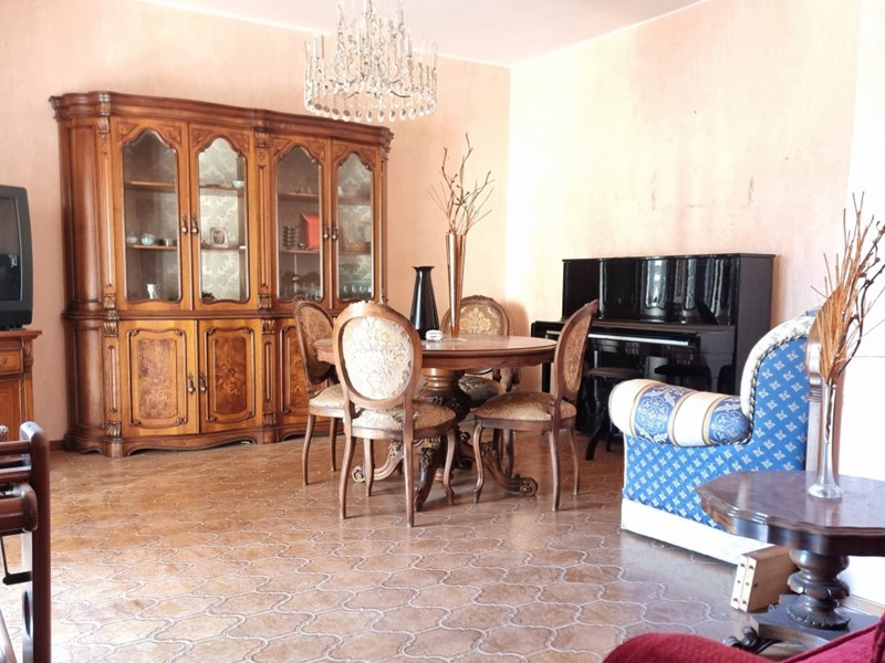 Quadrilocale in Vendita a Milazzo, 156'000€, 138 m²