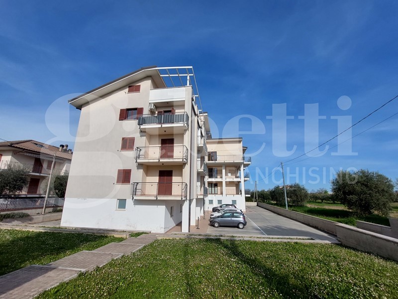 Ufficio in Vendita a Sant'Egidio alla Vibrata, 140'250€, 108 m²