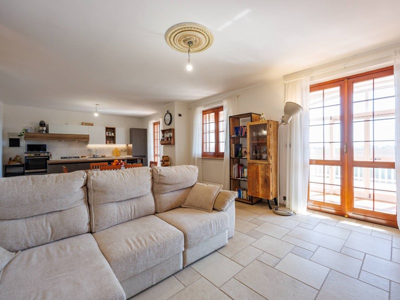 Casa Semi Indipendente in Vendita a Rivoli, zona Tetti Neirotti, 359'000€, 220 m²