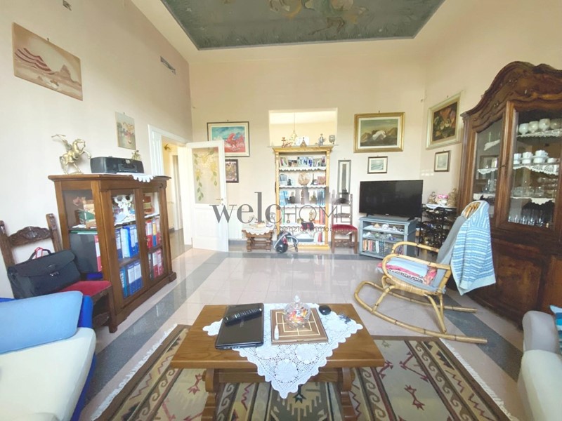 Casa Indipendente in Vendita a Campi Bisenzio, 339'000€, 130 m²