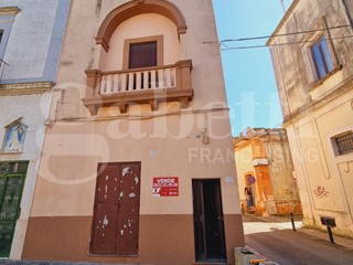 Casa Indipendente in Vendita a Taurisano, 80'000€, 185 m²