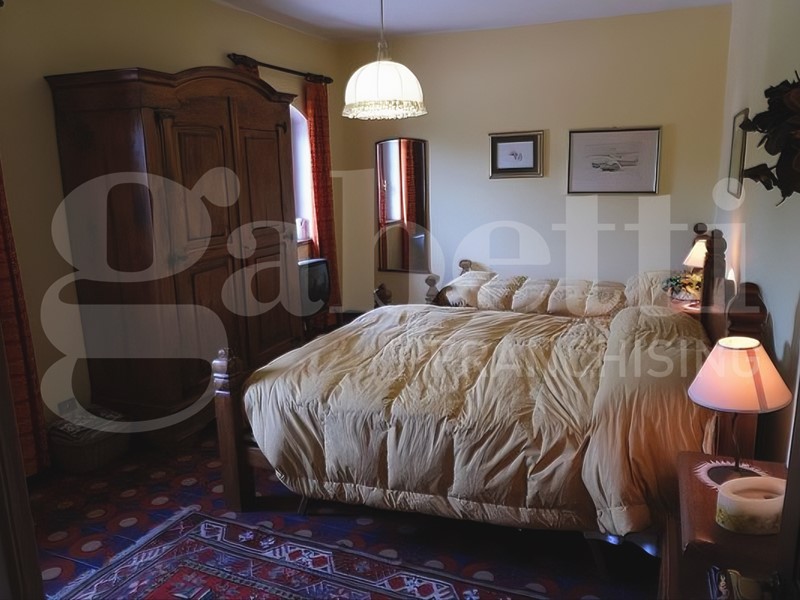 Villa in Vendita a Rocca di Botte, 490'000&euro;, 320 m²