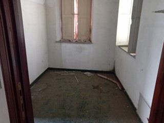 Casale in Vendita a Santena, 179'000€, 300 m²