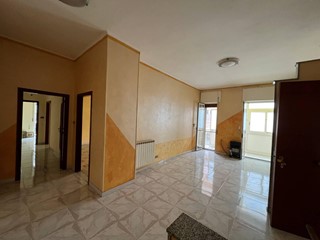 Casa Semi Indipendente in Vendita a Battipaglia, 190'000€, 250 m²