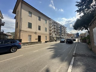 Appartamento in Vendita a Teramo, 160'000€, 170 m²