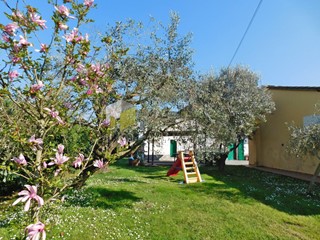 Casa Indipendente in Vendita a San Giuliano Terme, 520'000€, 270 m²