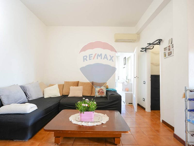 Trilocale in Vendita a Monza, zona Cederna, 135'000€, 70 m²
