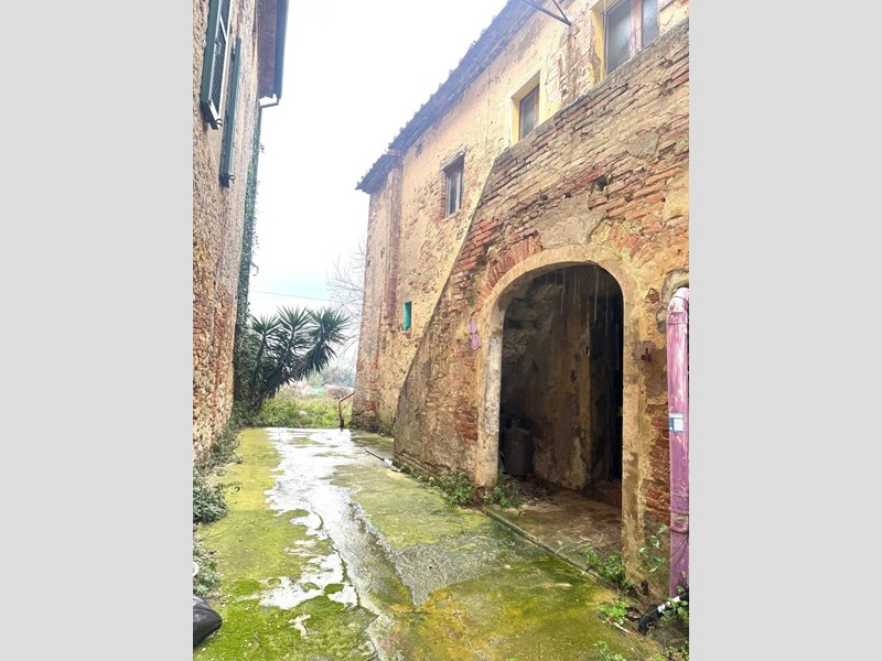 Casa Indipendente in Vendita a Casciana Terme Lari, 39'000€, 120 m²