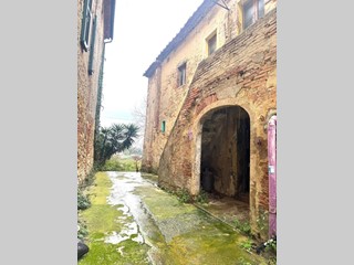 Casa Indipendente in Vendita a Casciana Terme Lari, 39'000€, 120 m²