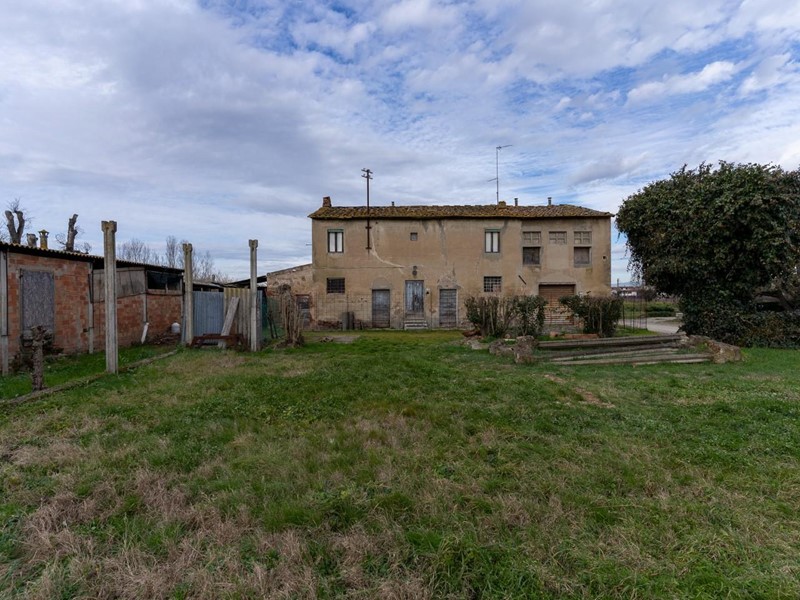 Casale in Vendita a Empoli, zona Ponte a Elsa, 170'000€, 130 m²