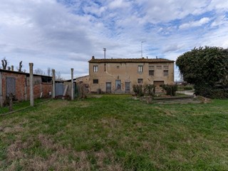 Casale in Vendita a Empoli, zona Ponte a Elsa, 170'000€, 130 m²