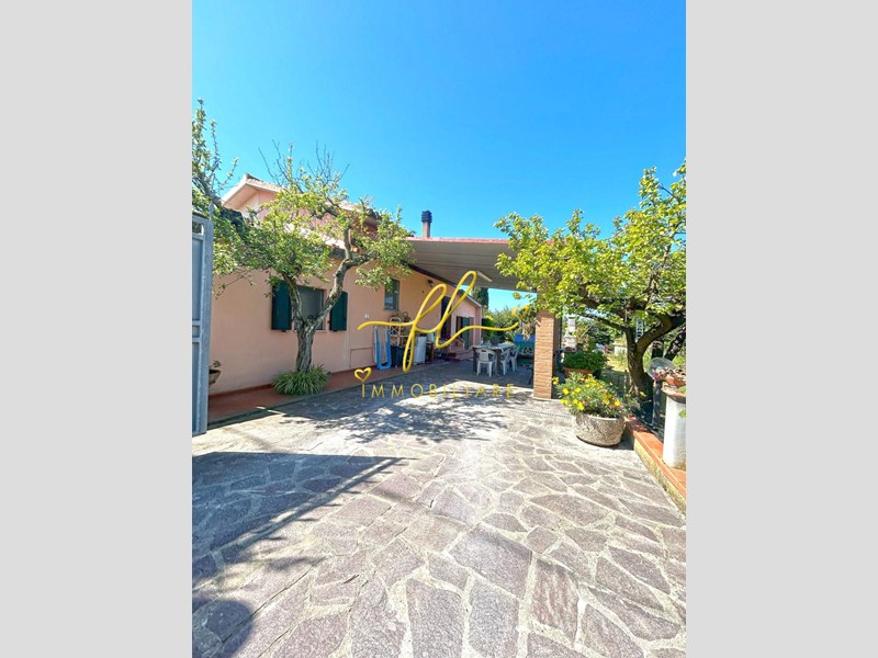 Terreno agricolo in Vendita a Cecina, zona Collemezzano Basso San Giuseppe, 150'000€, 3800 m²