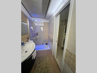 Appartamento in Vendita a Colle di Val D'Elsa, 160'000€, 90 m², arredato