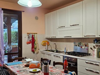 Quadrilocale in Vendita a Santa Maria a Monte, zona Ponticelli, 165'000€, 85 m², con Box