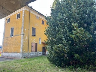 Villetta a schiera in Vendita a Massa, 700'000&euro;, 480 m², arredato