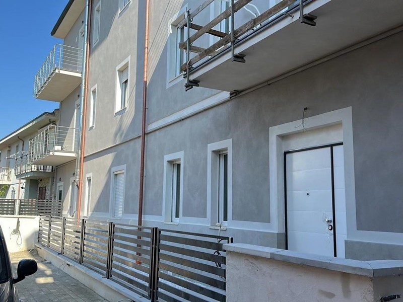 Trilocale in Vendita a Cascina, zona San Giorgio, 159'000€, 65 m²