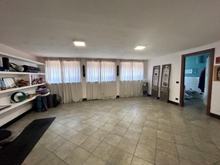 Villa in Vendita a Garlasco, 440'000€, 270 m²