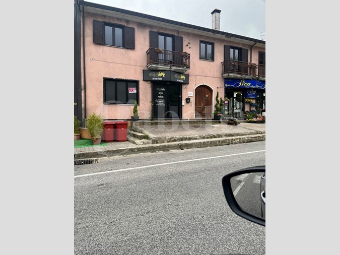 Negozio in Vendita a Avellino, 105'000&euro;, 80 m²