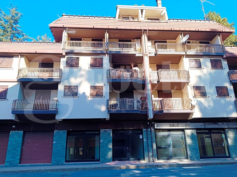 Appartamento in Affitto a Spezzano della Sila, 1'500&euro;, 140 m², arredato