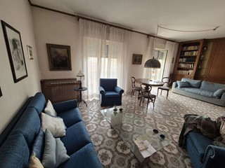 Appartamento in Vendita a Siracusa, 134'000&euro;, 160 m²