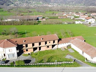 Appartamento in Vendita a Sanfront, 205'000€, 150 m²