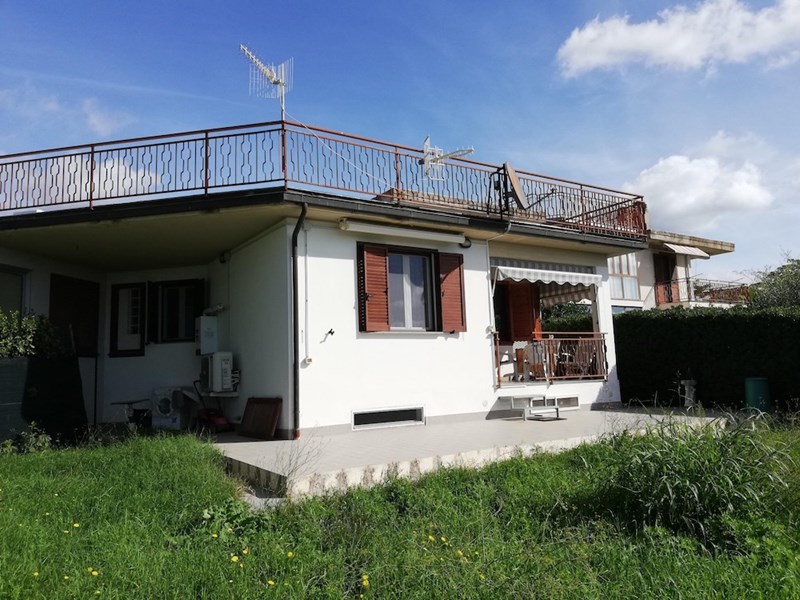 Villetta a schiera in Vendita a Massa Marittima, zona Valpiana, 230'000€, 142 m², arredato