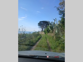 Terreno edificabile in Vendita a Messina, 75'000€, 9000 m²