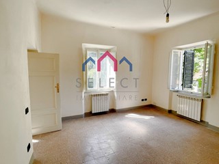 Quadrilocale in Vendita a Bagni di Lucca, 60'000€, 75 m²
