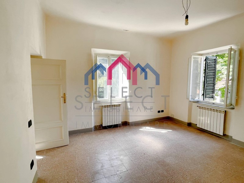 Quadrilocale in Vendita a Bagni di Lucca, zona Ponte a Serraglio, 60'000&euro;, 75 m²